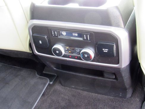 Used 2020 Ford Expedition Platinum image 39