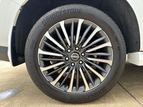 Certified 2025 Nissan Armada Platinum Reserve AWD/4WD image 22