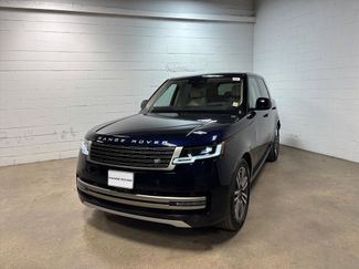 Used 2023 Land Rover Range Rover SE video 2