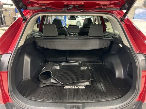 Used 2023 Toyota RAV4 XLE w/ Convenience Package image 12