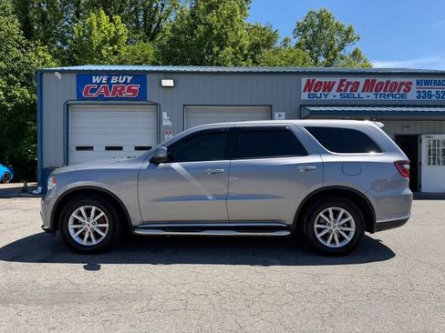 Used 2019 Dodge Durango SXT w/ Trailer Tow Group IV RWD image 2