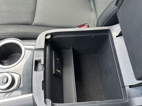 Used 2019 Nissan Pathfinder S image 28