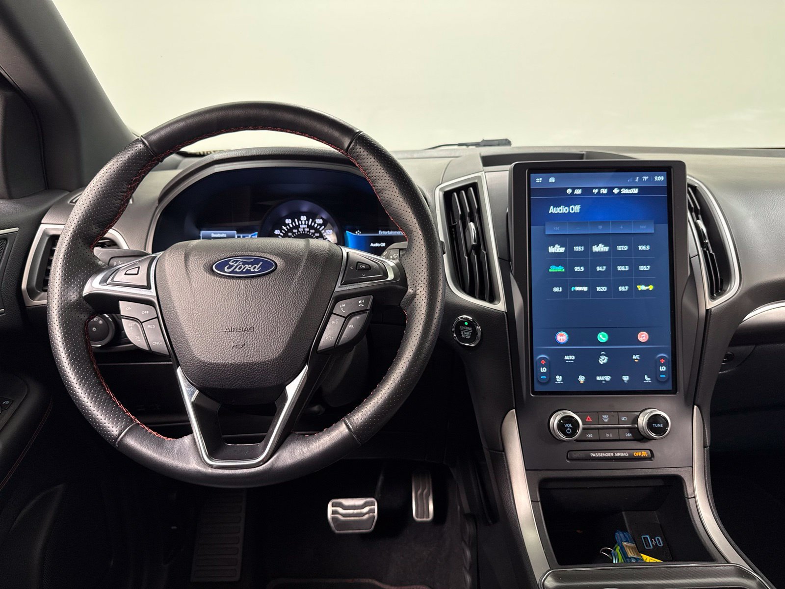 Used 2022 Ford Edge ST-Line AWD/4WD image 24