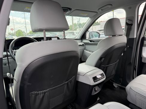 Used 2025 Hyundai Palisade SEL FWD image 31