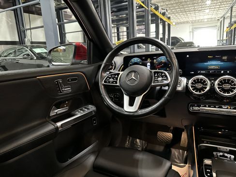 Certified 2023 Mercedes-Benz GLB 250 4MATIC image 24