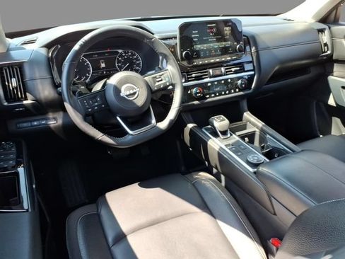 Certified 2025 Nissan Pathfinder SL w/ Cargo Package AWD/4WD image 7