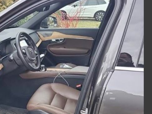 Used 2024 Volvo XC90 T8 Plus w/ Protection Package image 16