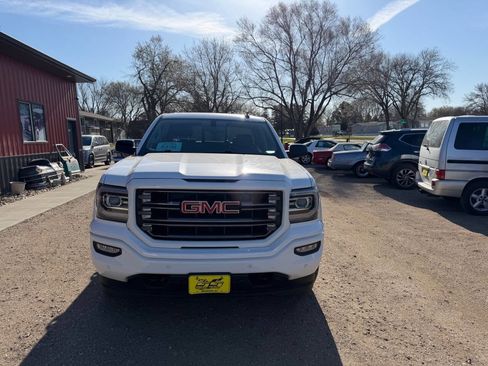 Used 2017 GMC Sierra 1500 SLT AWD/4WD image 3