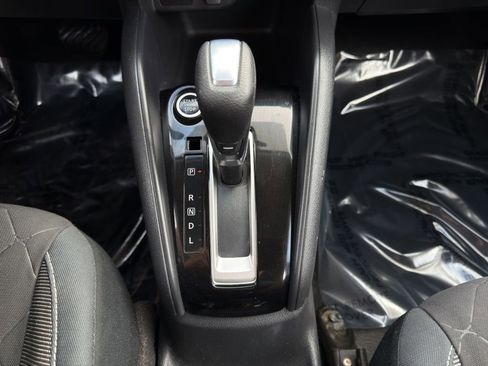 Used 2020 Nissan Kicks S image 19