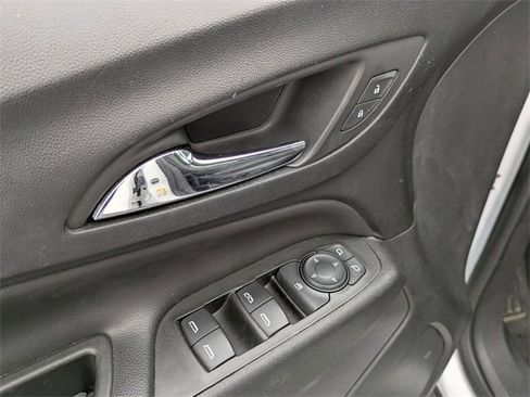 Used 2022 Chevrolet Equinox LT image 11