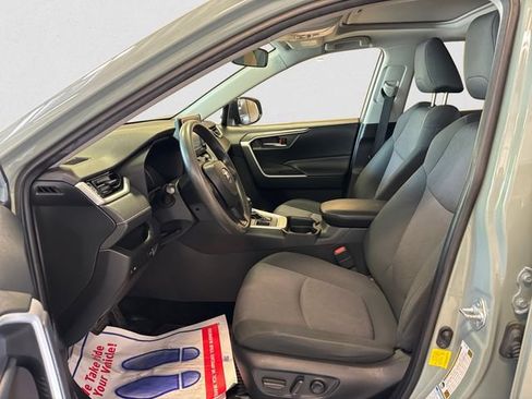 Used 2020 Toyota RAV4 XLE w/ Convenience Package AWD/4WD image 10