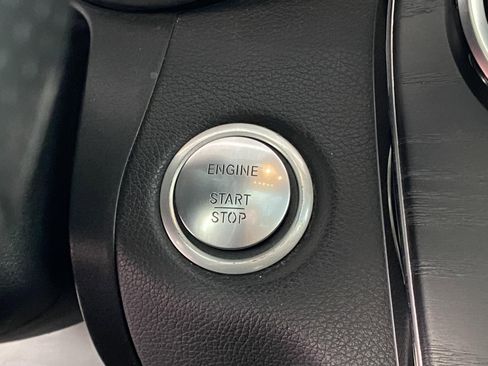 Used 2018 Mercedes-Benz C 300 4MATIC Sedan image 24