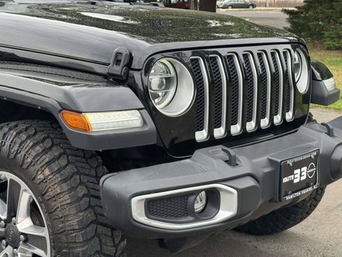 Used 2022 Jeep Wrangler Unlimited Sahara w/ LED Lighting Group AWD/4WD image 7