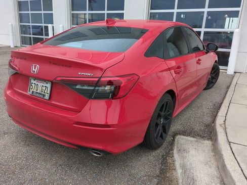 Used 2024 Honda Civic Sport image 3