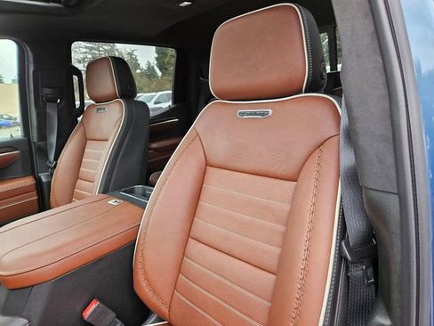 New 2026 GMC Sierra 1500 Denali Ultimate w/ LPO, Utility Wall Package AWD/4WD image 12