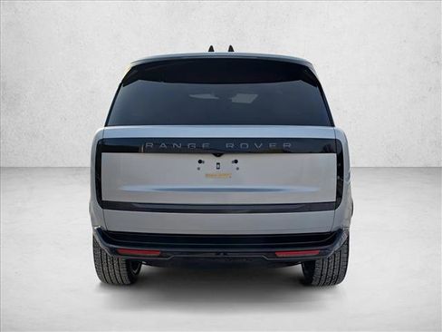 New 2025 Land Rover Range Rover Long Wheelbase SE image 6