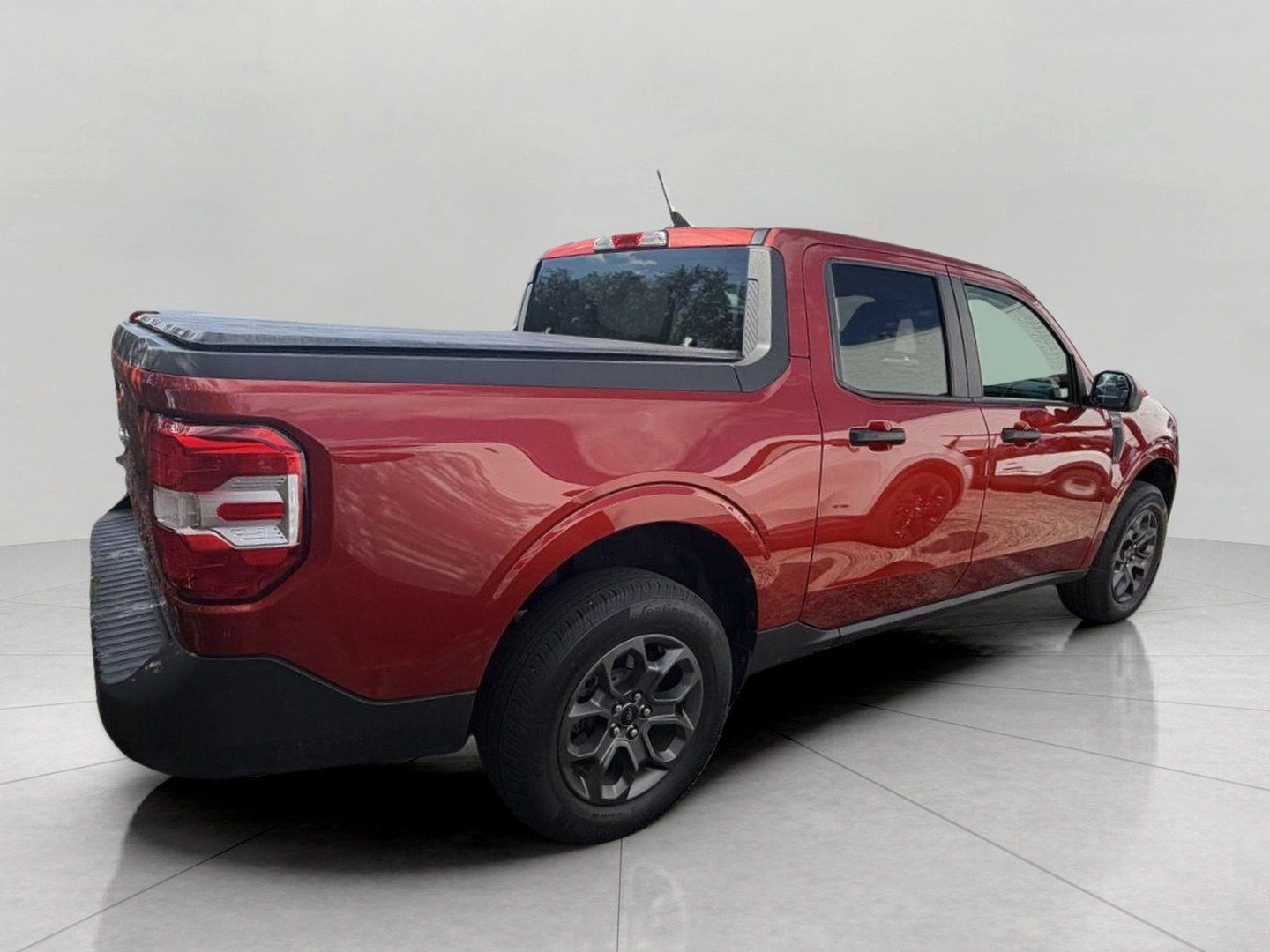 Used 2023 Ford Maverick XLT FWD image 6