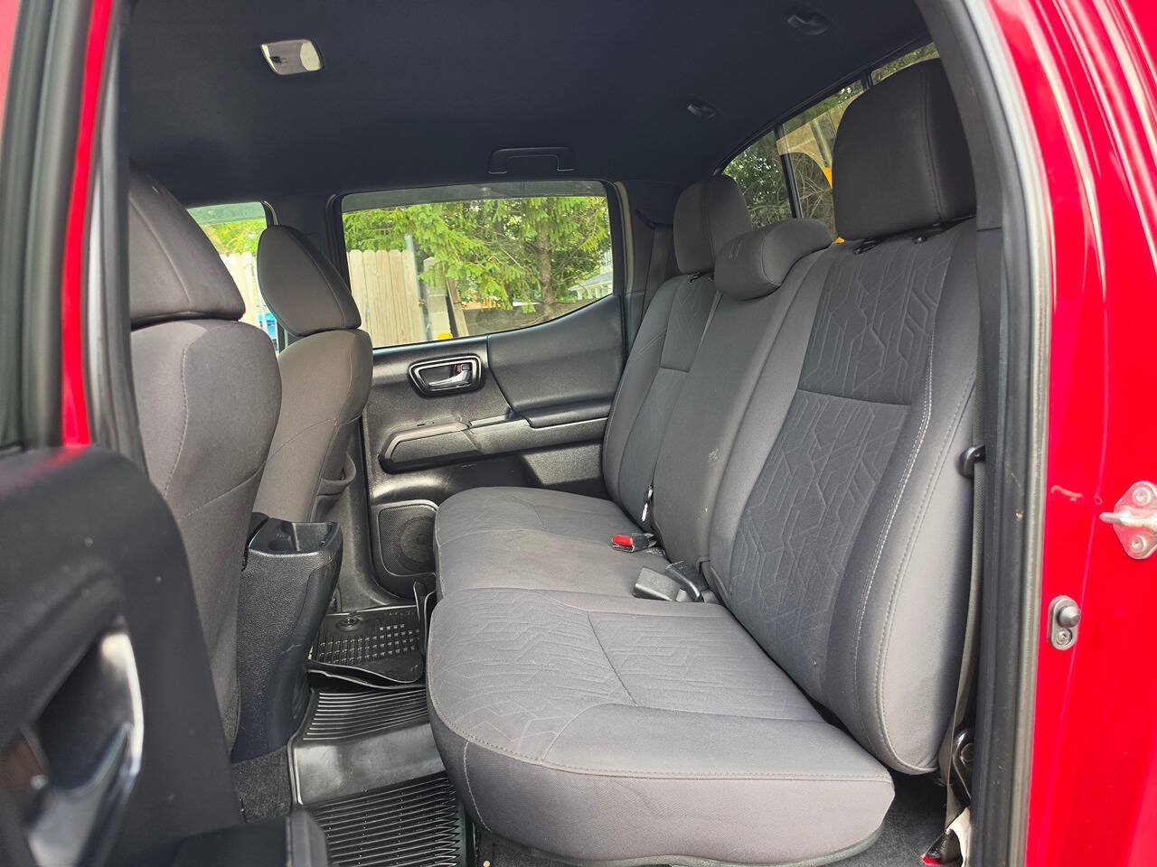 Used 2019 Toyota Tacoma TRD Off-Road AWD/4WD image 13