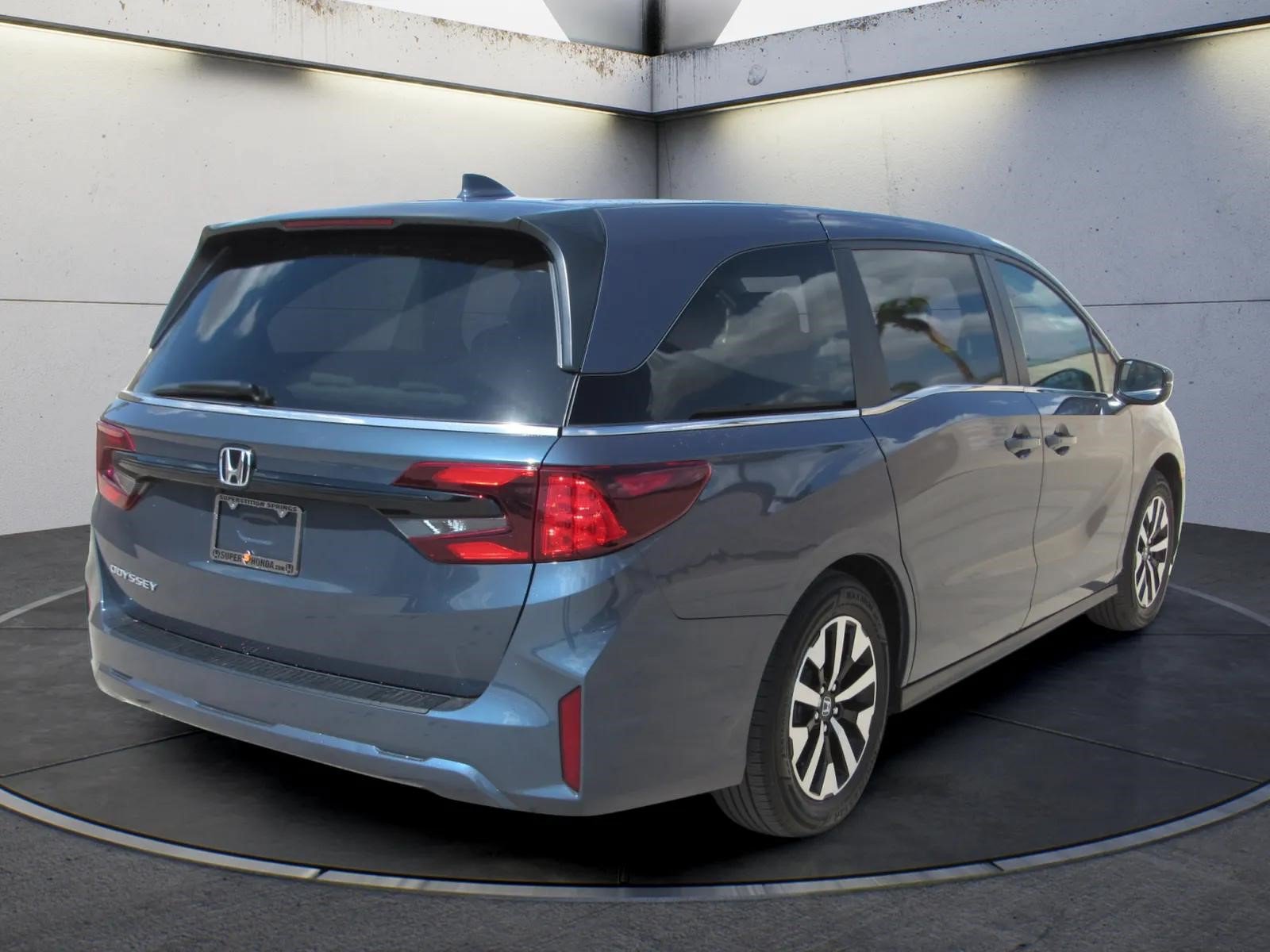 Used 2025 Honda Odyssey EX-L image 5