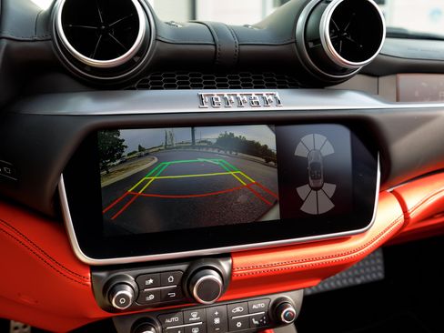 Used 2023 Ferrari Portofino M RWD image 47