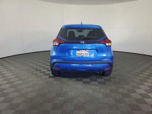 Used 2023 Nissan Kicks S image 5