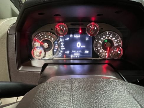 Used 2016 RAM 3500 Laramie Longhorn image 20