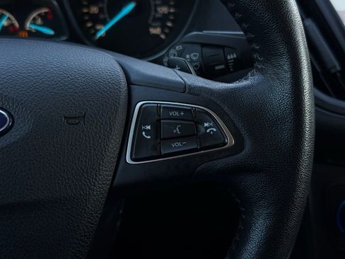 Used 2017 Ford Escape Titanium image 29