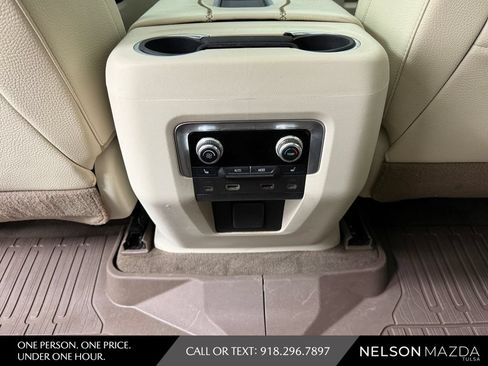 Used 2021 GMC Yukon Denali w/ Denali Premium Package AWD/4WD image 41