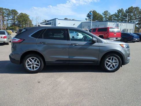 Used 2024 Ford Edge SEL AWD/4WD image 2