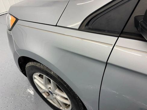 Used 2022 Ford Edge SE image 18