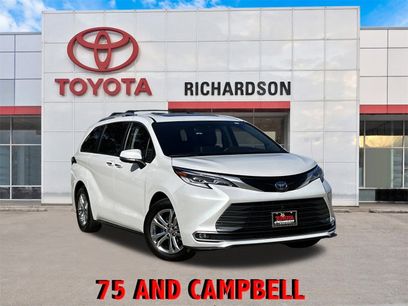 Used 2023 Toyota Sienna Platinum