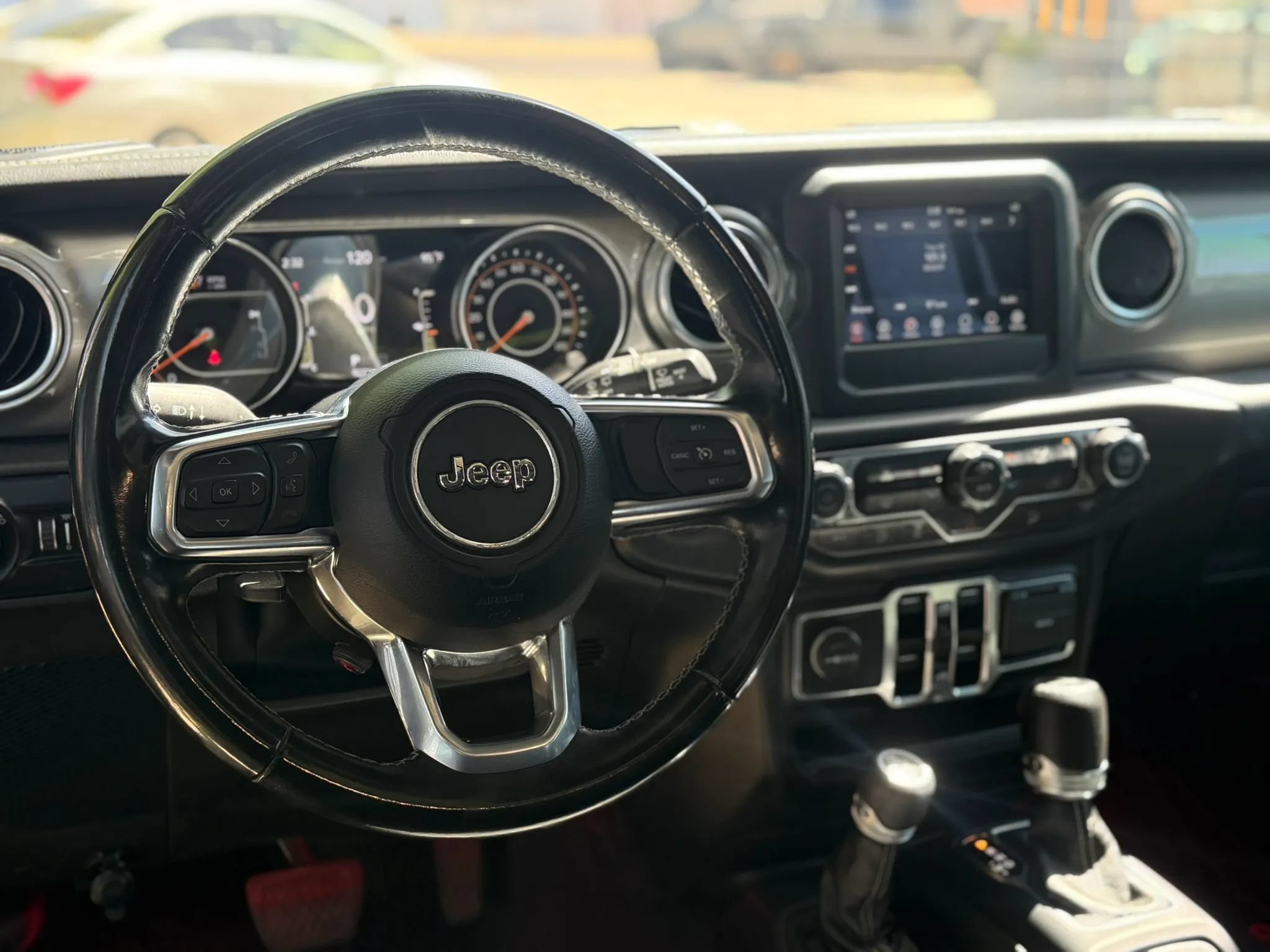 Used 2020 Jeep Wrangler Unlimited Sahara AWD/4WD image 16