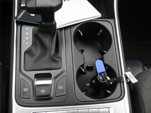 New 2026 Kia Carnival LX image 18