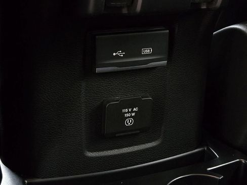 Used 2019 Jeep Wrangler Unlimited Sahara AWD/4WD image 10