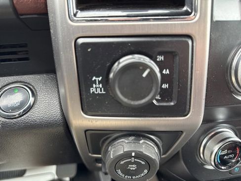 Used 2019 Ford F150 Platinum w/ Technology Package image 42