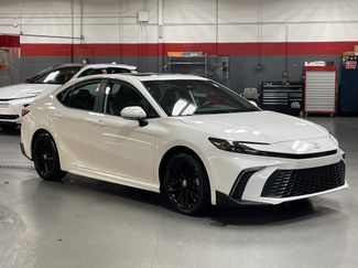 Used 2025 Toyota Camry SE video 2