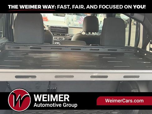 Used 2024 Jeep Wrangler Unlimited Sahara w/ Technology Group AWD/4WD image 22