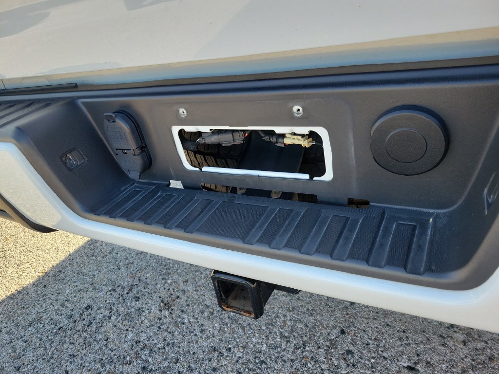 Used 2022 GMC Canyon AT4 w/ Trailering Package AWD/4WD image 9