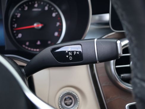 Used 2019 Mercedes-Benz C 300 Sedan image 25