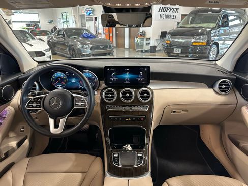Used 2022 Mercedes-Benz GLC 300 GLC 300 Premium Package image 16