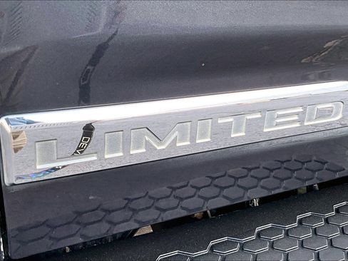 Used 2018 RAM 1500 Limited AWD/4WD image 32