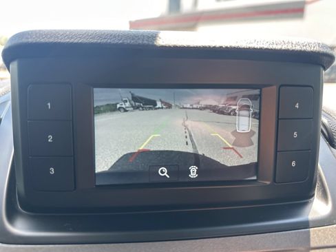 Used 2022 Ford Transit Connect XL FWD image 12