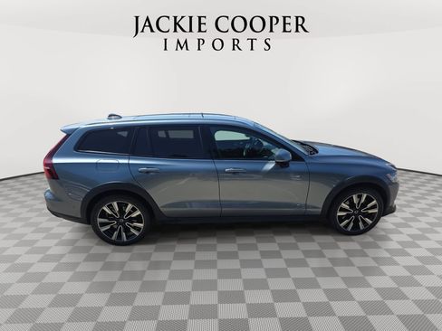 Used 2020 Volvo V60 T5 Cross Country AWD/4WD image 4