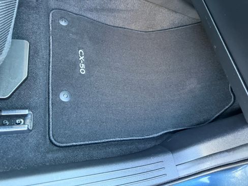 Used 2025 MAZDA CX-50 AWD 2.5 S w/ Premium Package image 10