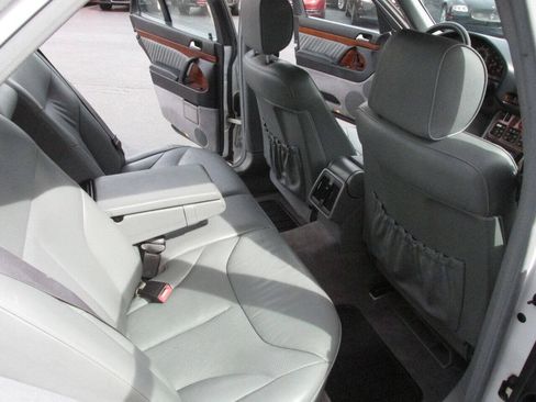 Used 1992 Mercedes-Benz 400 E image 10