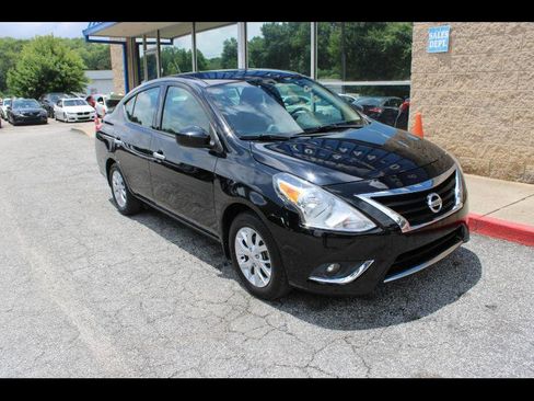 Used 2018 Nissan Versa SV w/ SV Special Edition Package FWD image 1
