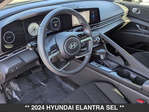 Used 2024 Hyundai Elantra SEL w/ Convenience Package FWD image 11