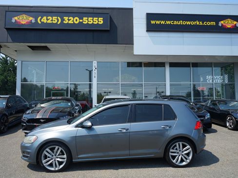 Used 2015 Volkswagen Golf TDI SEL FWD image 2