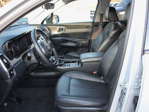 Used 2022 Kia Sorento S image 17
