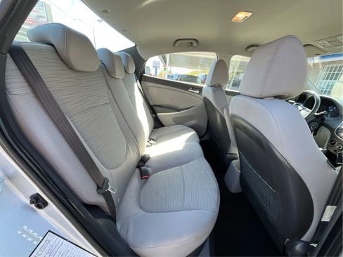 Used 2015 Hyundai Accent GLS image 23